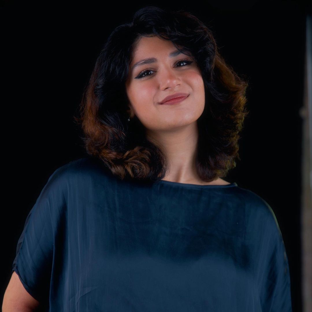 have a look at actress gouthami's daughter..