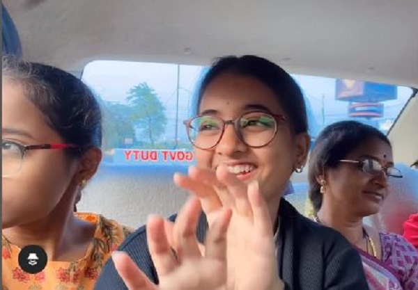 who is this girl who popular by one reel..