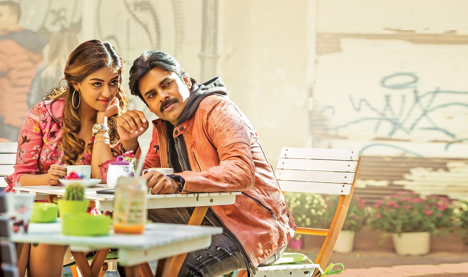 age gap between pavan kalyan and his heroines..!!