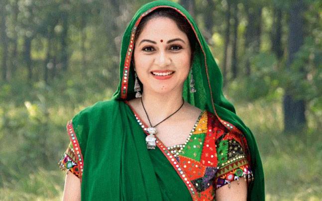 santosham movie gracy singh present look