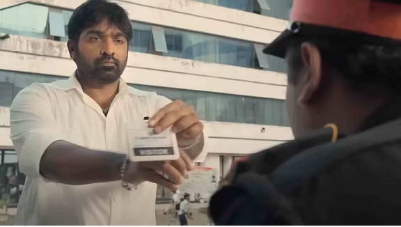 Mumbaikar movie-story-review-rating