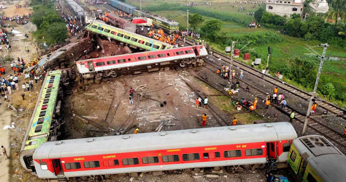the women who is lucky to not boarding in coramandal express..