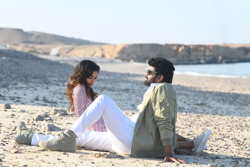 samajavaragamana movie review