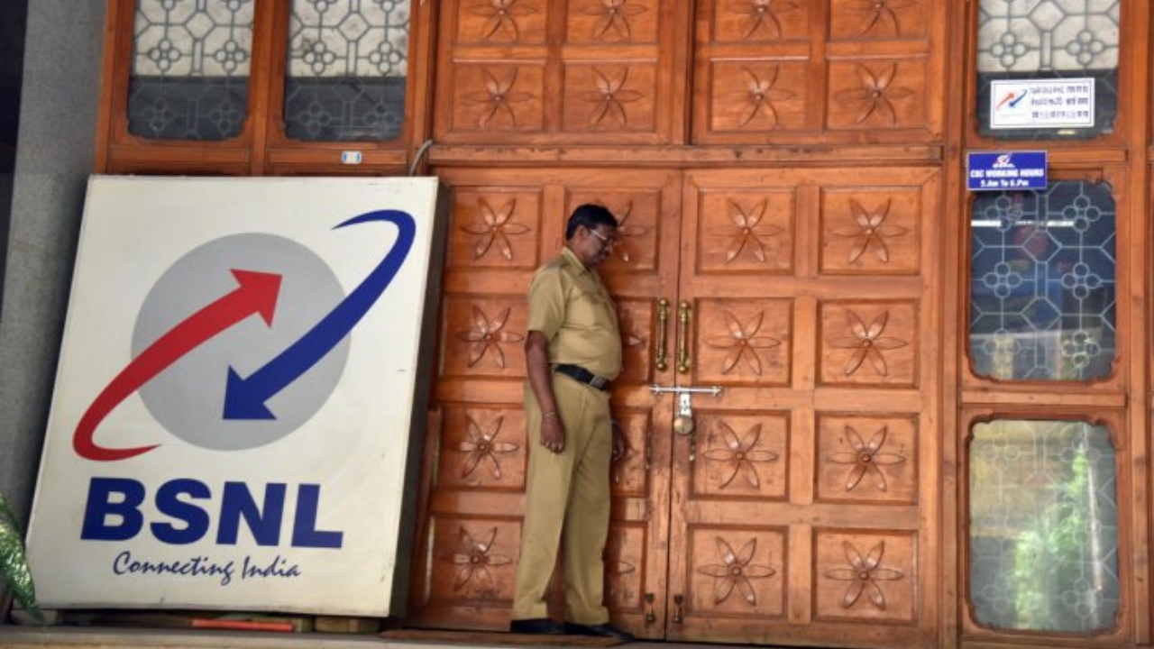 what is reason behind bsnl failure