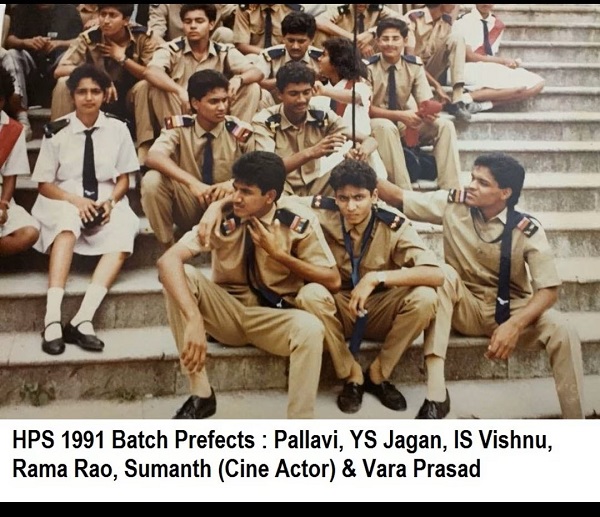 can you identify celebrities in the picture
