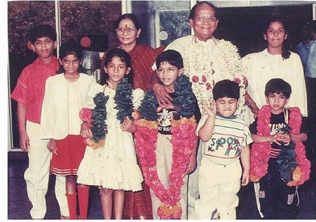 can you recognize heroes in this picture