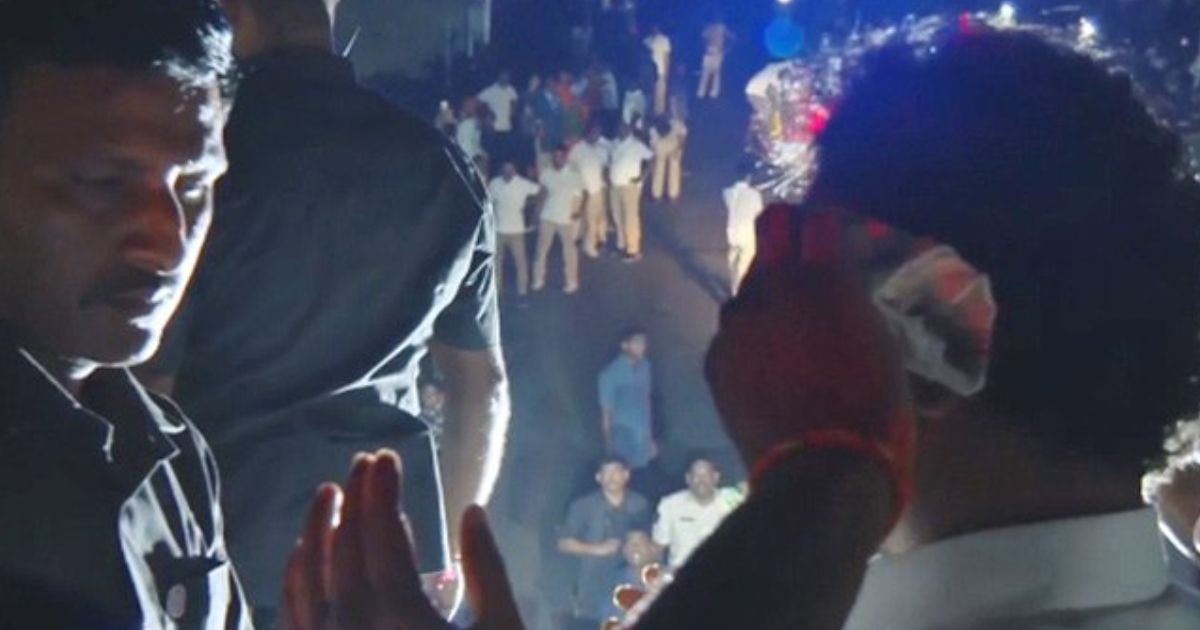 ys jagan incident vijayawada sidham sabha